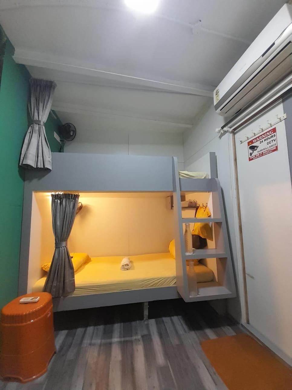 Sinhassan Dormitory Hostel Juhu Mumbai Luaran gambar